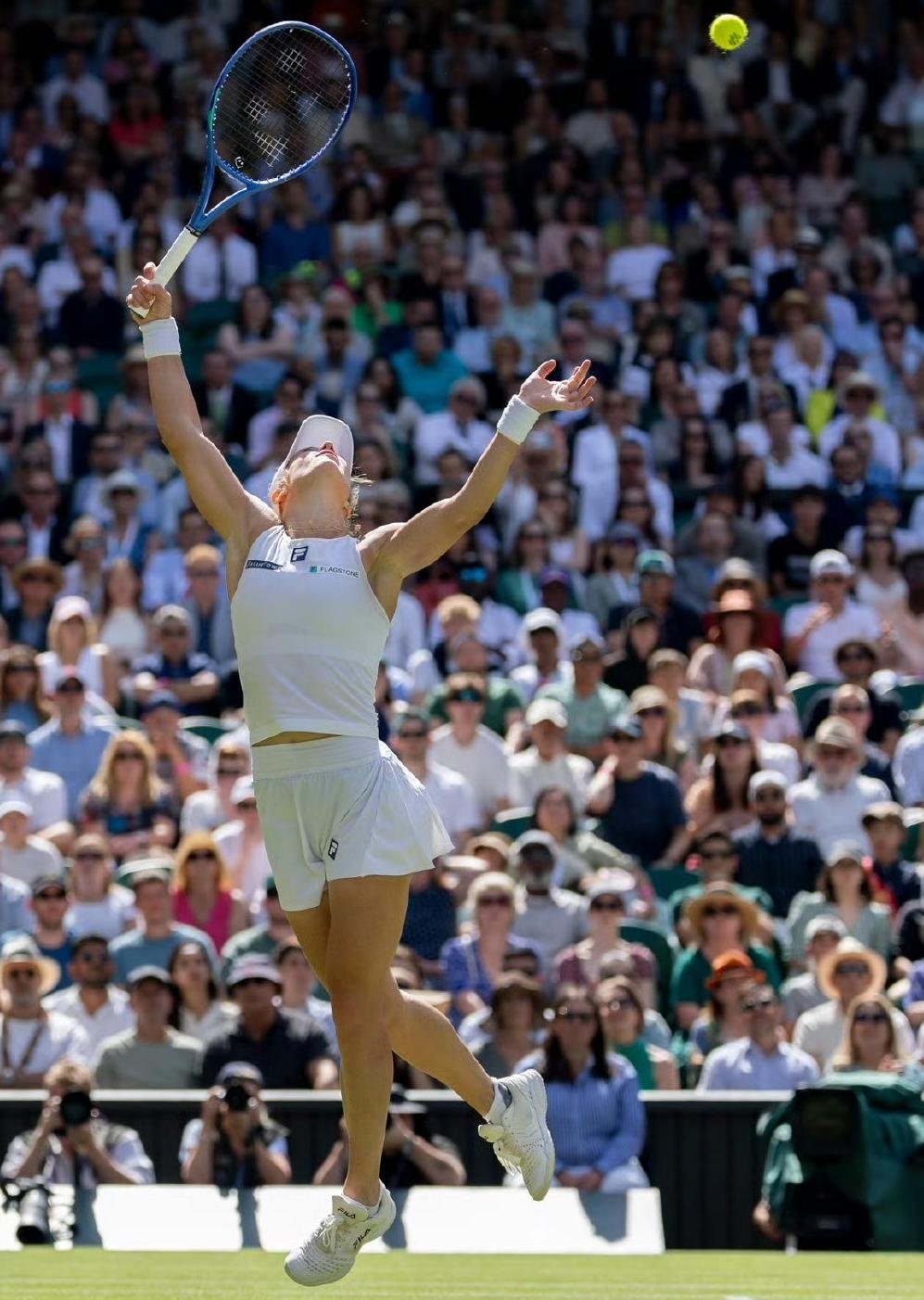 转折点！巴塞罗那完成体检，NBA总决赛冲刺阶段攻防权衡，质疑声仍在，资深球员宣示担当的简单介绍