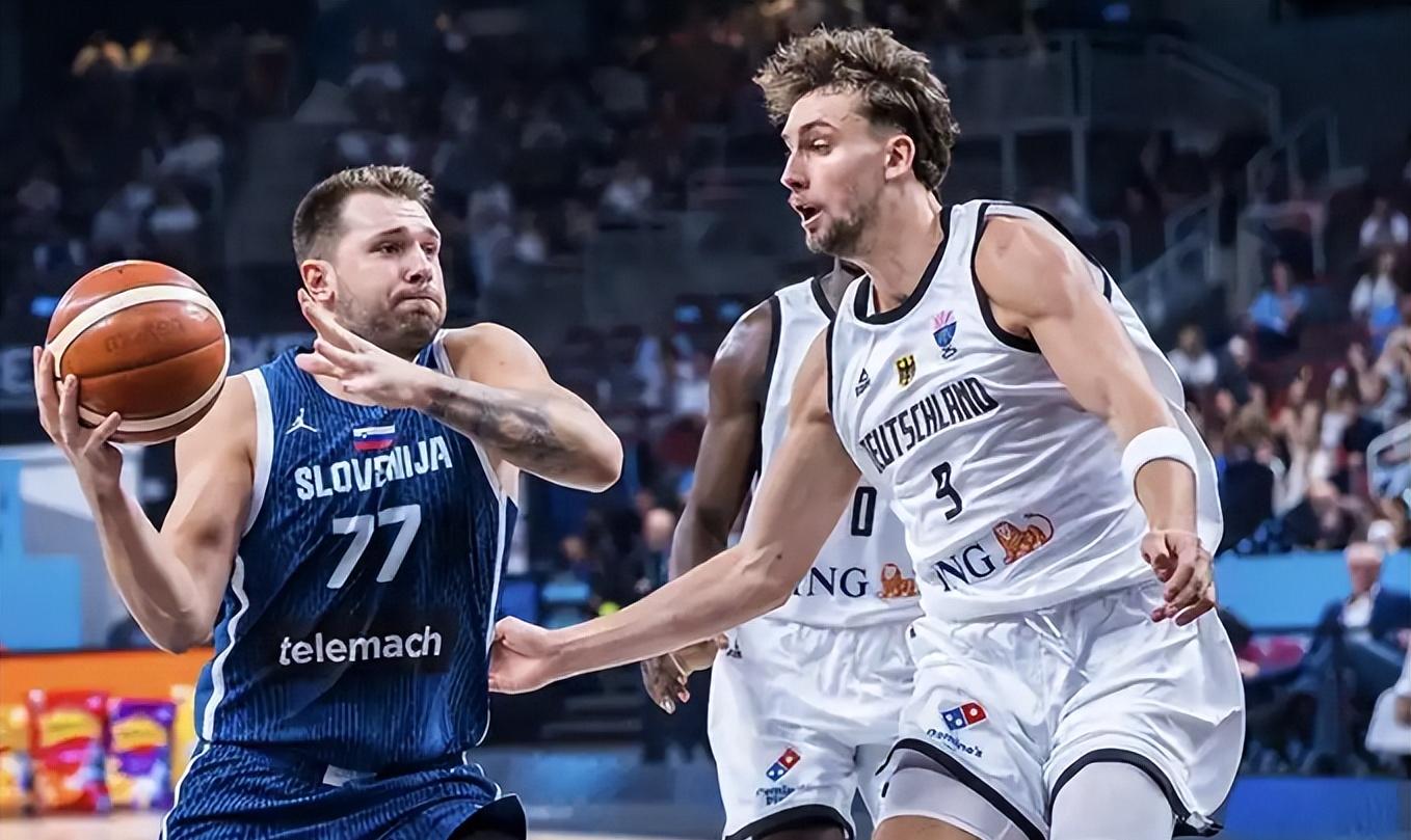 CBA常规赛赛前走向成谜，拜仁慕尼黑止住颓势，气氛紧张，年轻球员得到机会的简单介绍